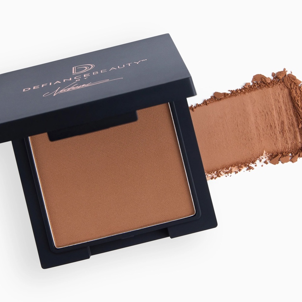 NIB- Defiance Beauty Matte Bronzer